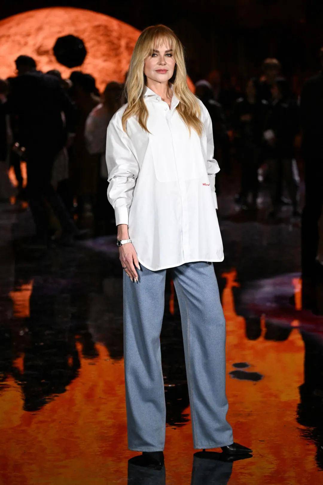 周迅、窦靖童、刘雯、井柏然同框围观香奈儿的新秘密