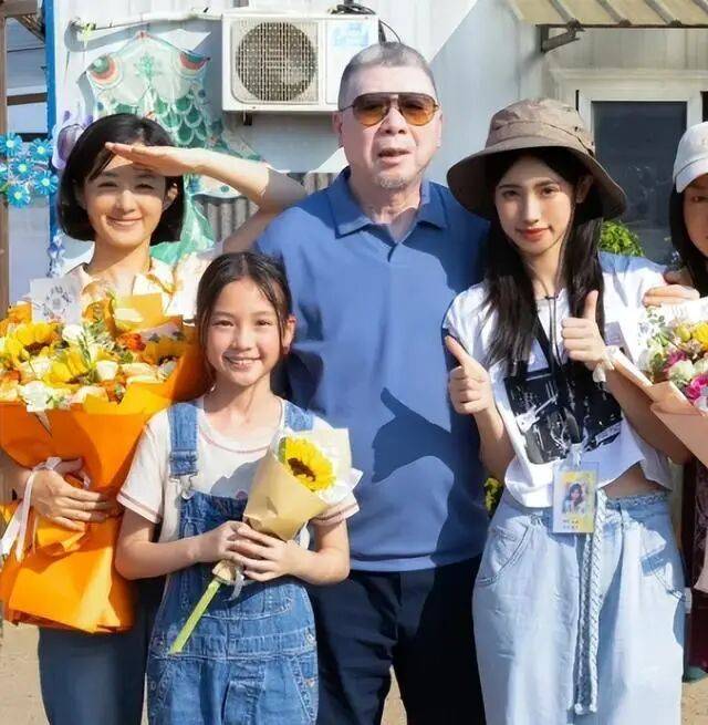 考古|冯小刚带女儿去陈思诚工作室！开个人账号还读影视专业<strong></p>
<p>usdt货币</strong>，她也要“女承父业”吗？