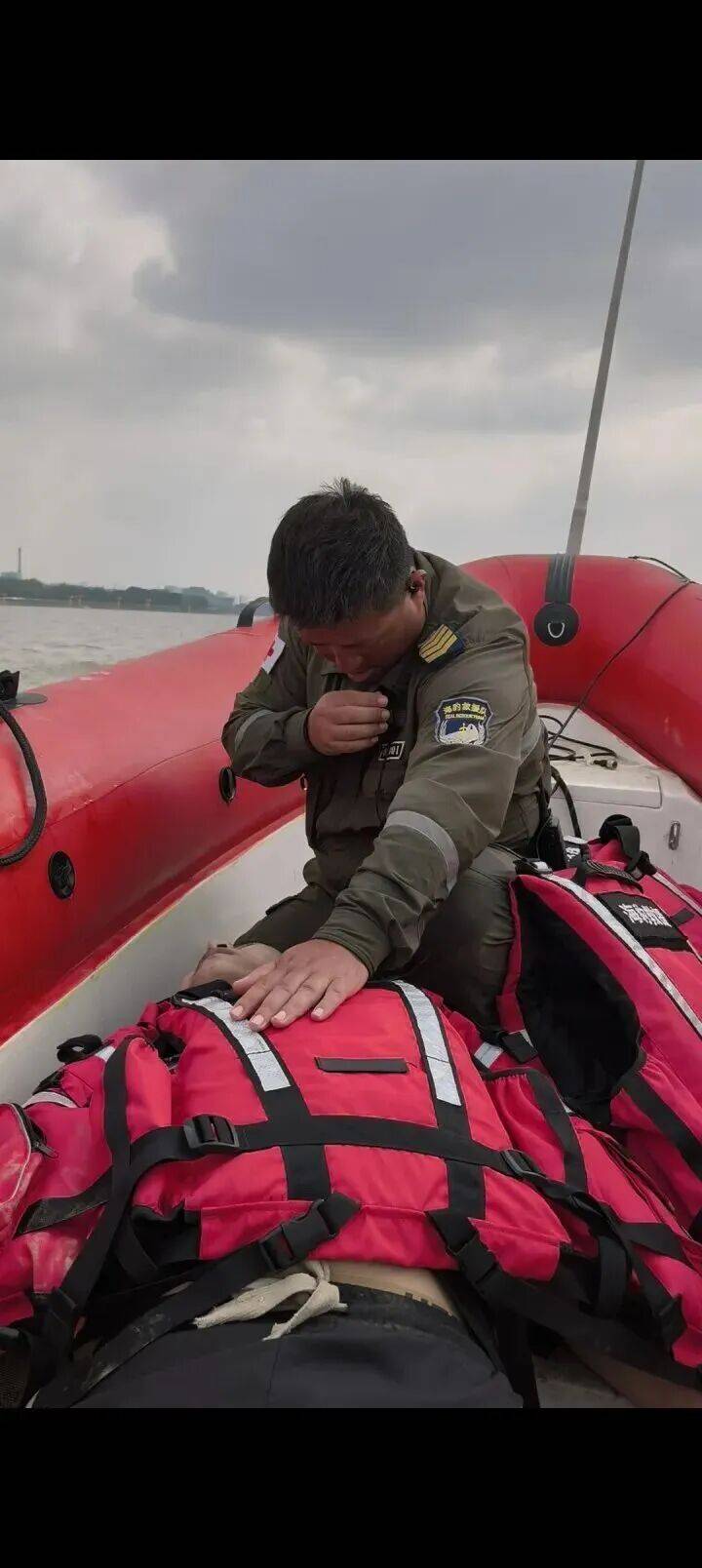 230斤重小伙酒后落水<strong></p>
<p>usdt币</strong>，漂浮7小时终获救……