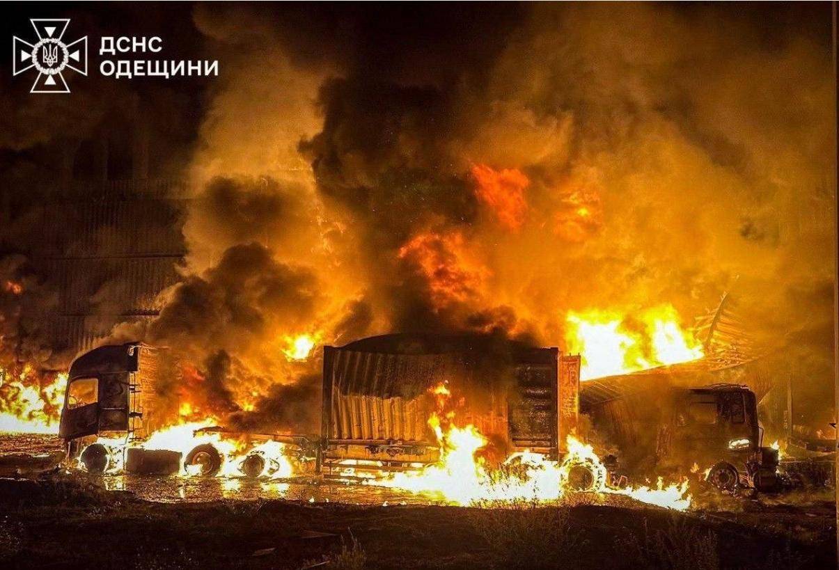 炸了一夜<strong></p>
<p>usdt钱包下载</strong>，俄军大轰炸，基辅大停电：俄乌战争3年，普京太仁慈了