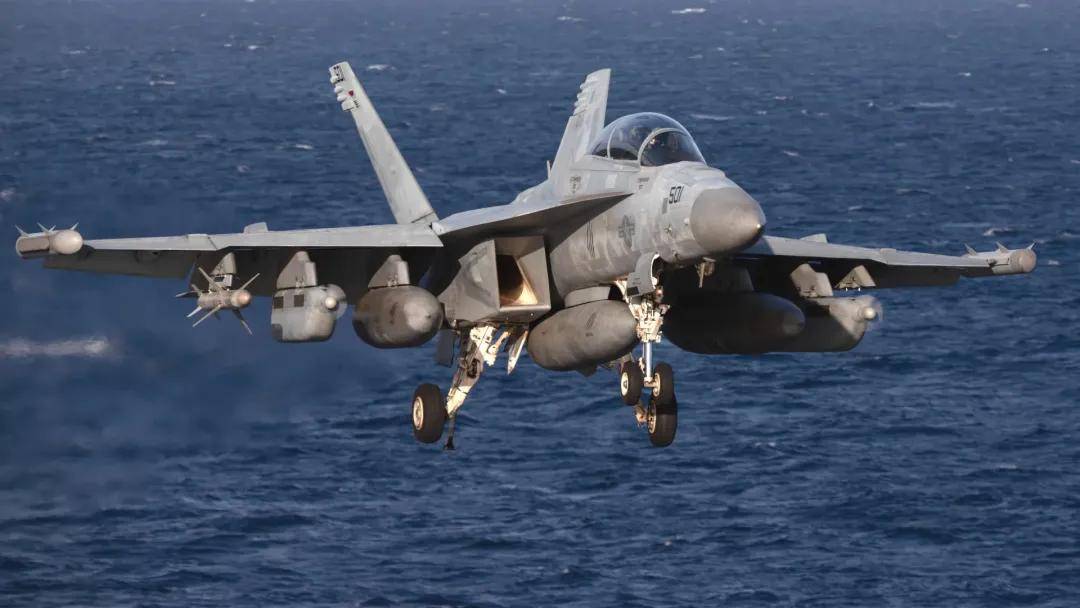 央视官宣：歼-16可挂载副油箱<strong></p>
<p>usdt今日价格</strong>！网友：航程加到7000公里有必要？