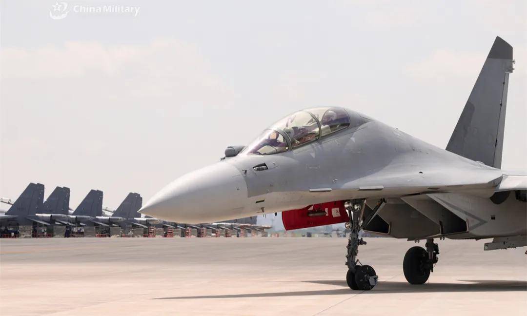 央视官宣：歼-16可挂载副油箱<strong></p>
<p>usdt今日价格</strong>！网友：航程加到7000公里有必要？