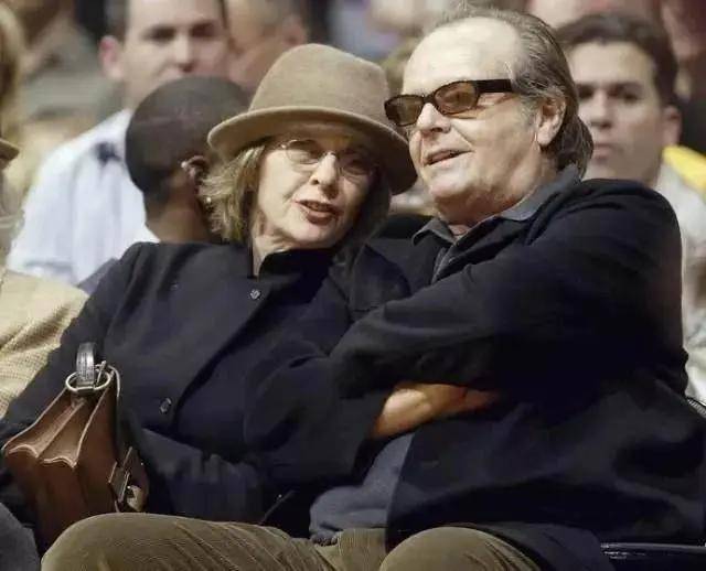 79岁奥斯卡影后离世<strong></p>
<p>usdt价格</strong>，她是男神收割机，松弛中性风穿搭鼻祖