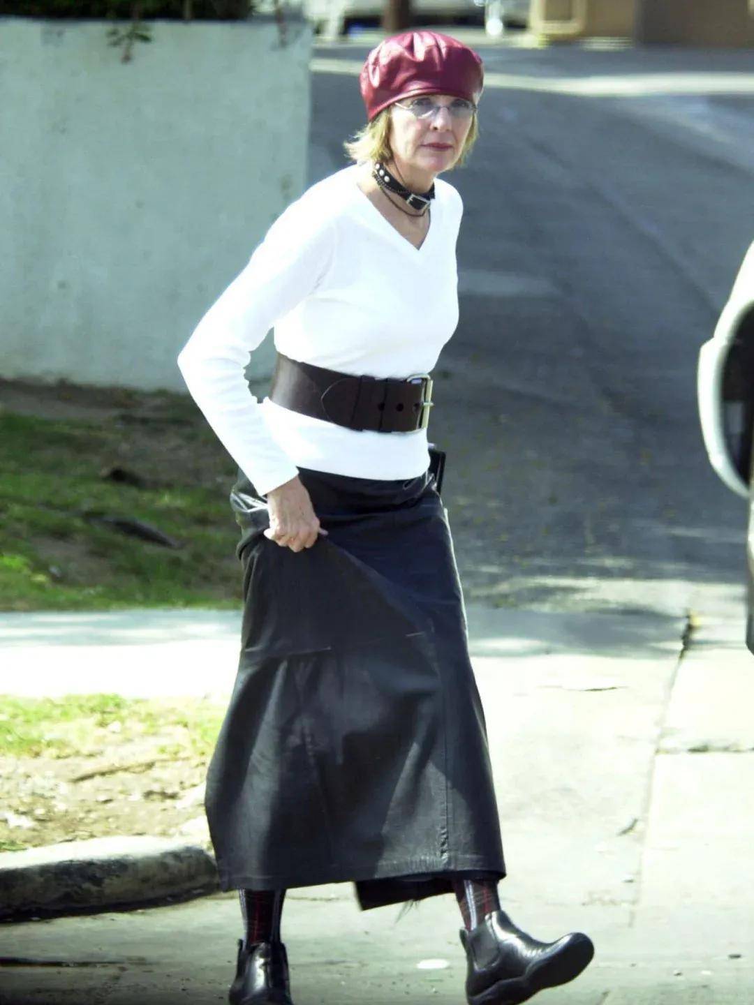 79岁奥斯卡影后离世<strong></p>
<p>usdt价格</strong>，她是男神收割机，松弛中性风穿搭鼻祖