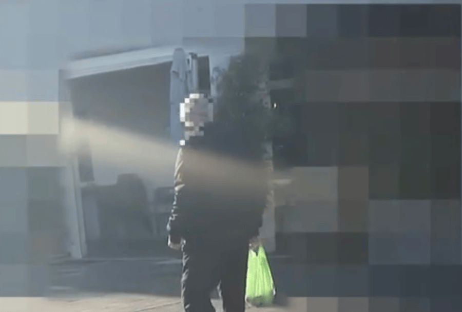 假装失明超半个世纪！意大利男子骗取100万欧元补助被提起公诉