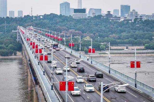 今天是她68岁生日<strong></p>
<p>usdt官网</strong>，武汉人：不准退休！