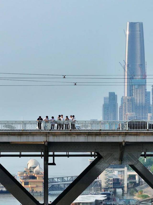 今天是她68岁生日<strong></p>
<p>usdt官网</strong>，武汉人：不准退休！