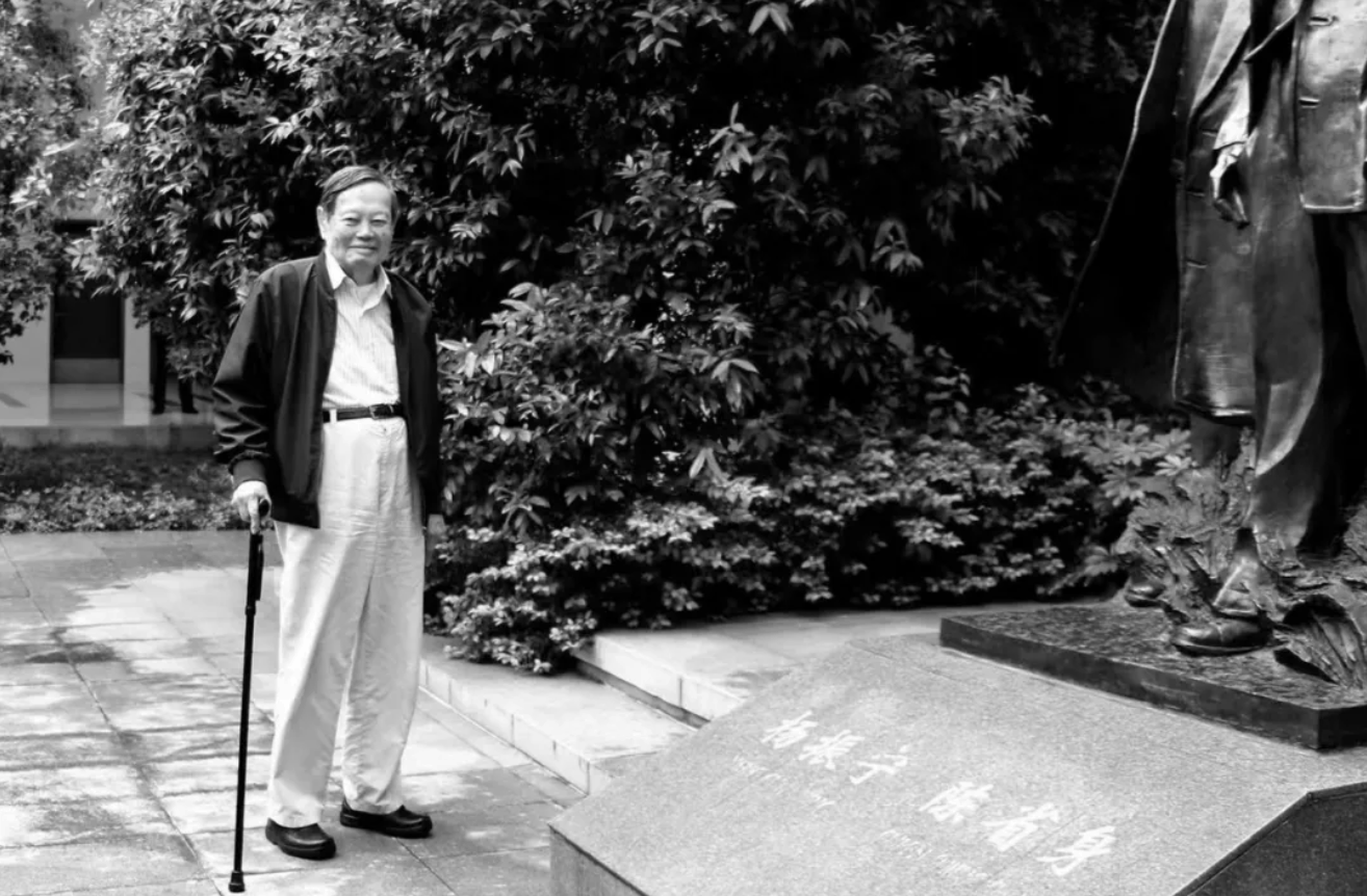 杨振宁为什么连续32年担任东莞理工学院名誉校长<strong></p>
<p>usdt支付</strong>？