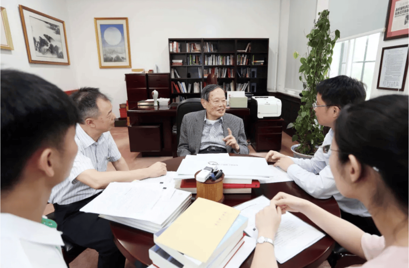 杨振宁为什么连续32年担任东莞理工学院名誉校长<strong></p>
<p>usdt支付</strong>？