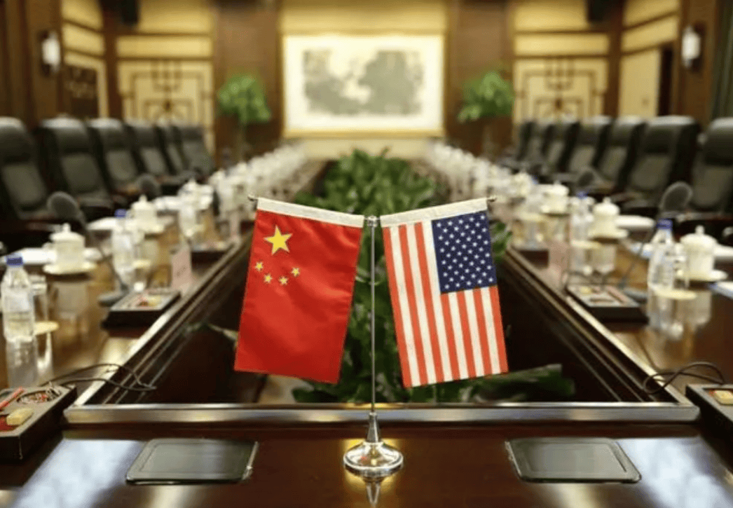 中美对决<strong></p>
<p>徐家汇股票</strong>，首个冤大头自投罗网，中国杀鸡儆猴，3个危险信号曝光