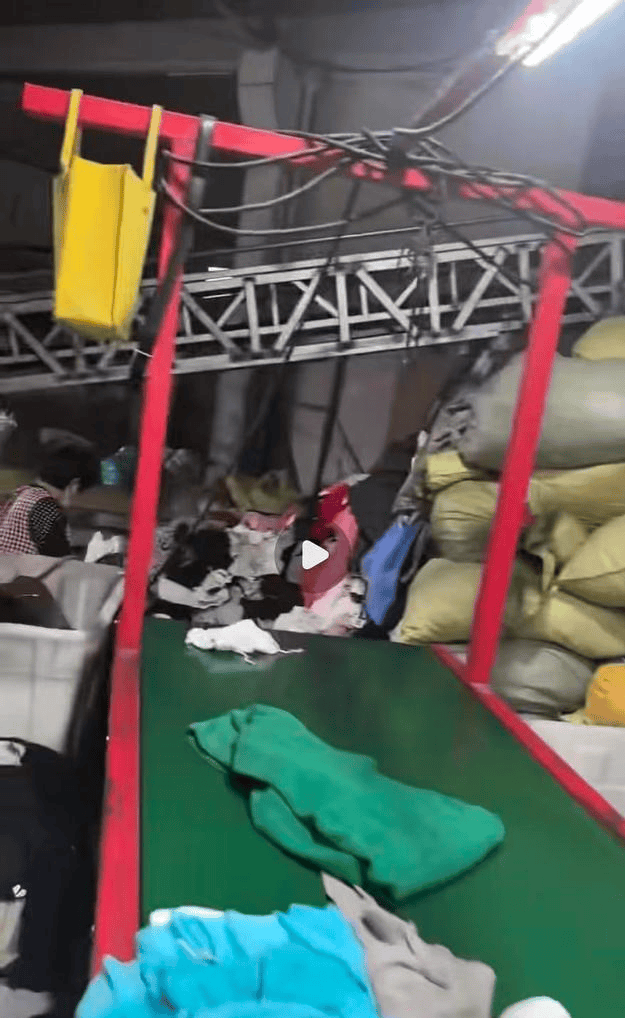 江西一女生误卖奶奶藏有13万元黄金首饰的旧衣<strong></p>
<p>徐家汇股票</strong>，回收站：没安装监控没发现金器，分拣工人是临时工