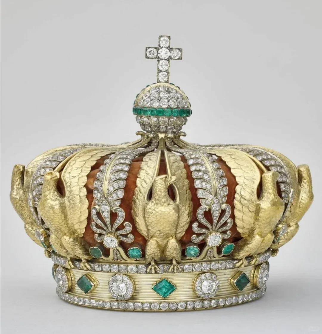 卢浮宫被盗的珠宝中<strong></p>
<p>徐家汇股票</strong>，有拿破仑送给妻子的爱情信物