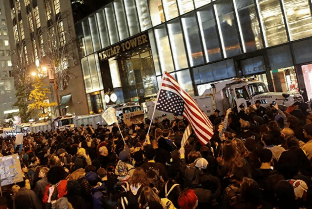 全美50州揭竿而起<strong></p>
<p>海能达股票</strong>，要求特朗普立刻下台，中国这一招美国招架不住