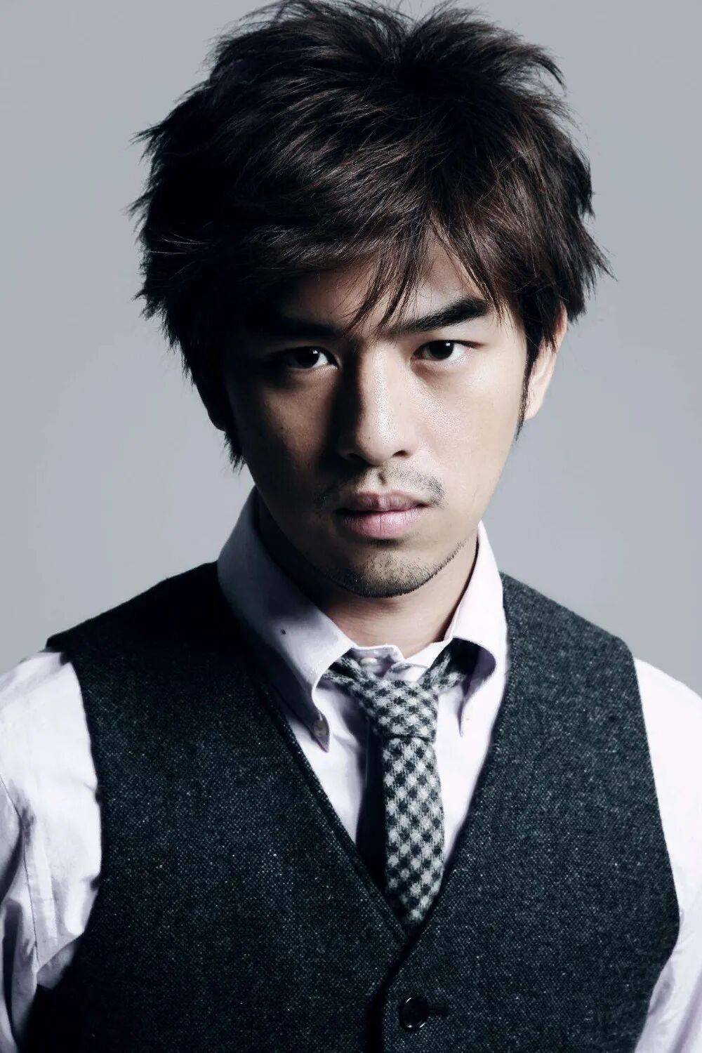 演员贾静雯回应修杰楷被拘提：震惊不已<strong></p>
<p>海能达股票</strong>，孩子目睹父亲被上铐受惊吓