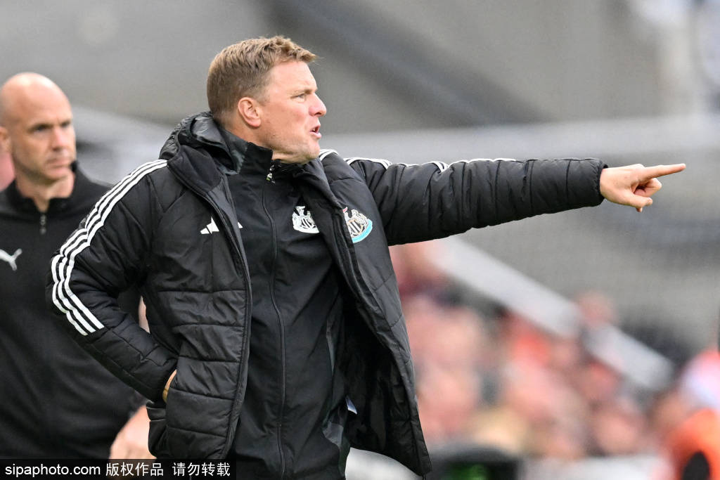 本菲卡0-3纽卡斯尔：穆里尼奥的战术迷雾与球队的重重困境