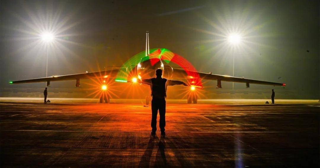 军迷热议<strong></p>
<p>东方国信股票</strong>！《舰载武器》曝光四发轰-6改进方案：航程14000公里？