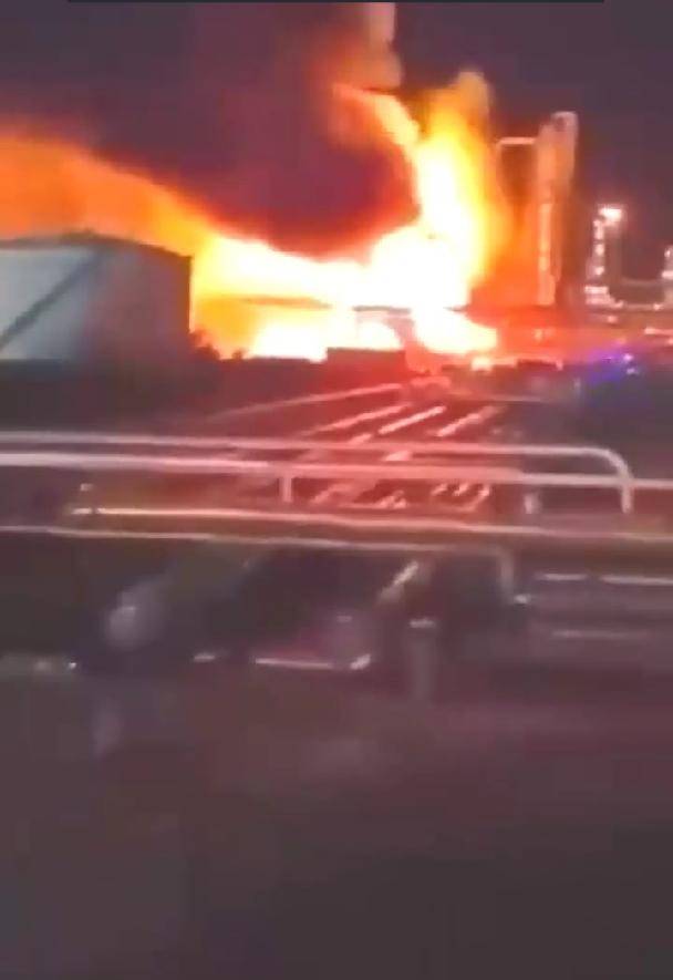 匈牙利爆炸<strong></p>
<p>二三四五股票</strong>，罗马尼亚爆炸，乌克兰史上最大导弹突袭，比俄军还狠