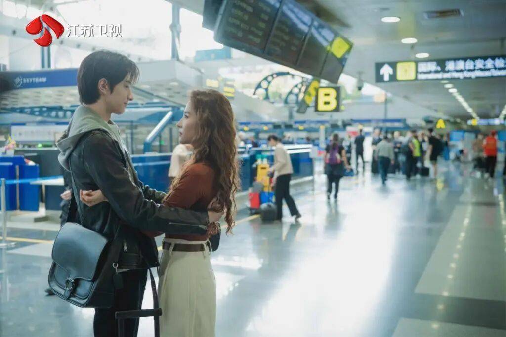 知名东北籍演员发生意外<strong></p>
<p>二三四五股票</strong>，剧组已送医