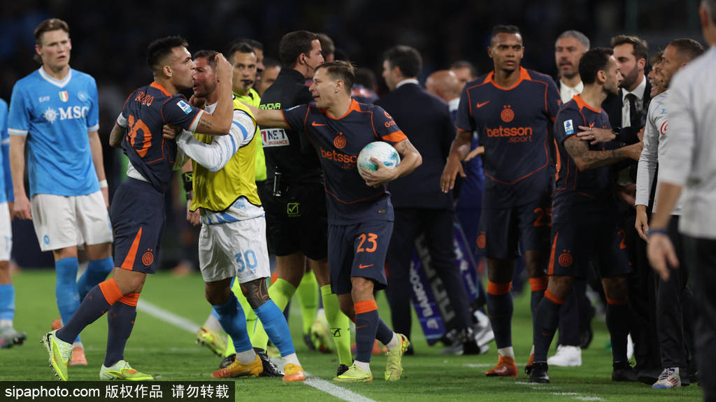 恩怨不休<strong></p>
<p>西藏旅游股票</strong>！孔蒂与劳塔罗场上对骂 昔日在国米打拳击和解