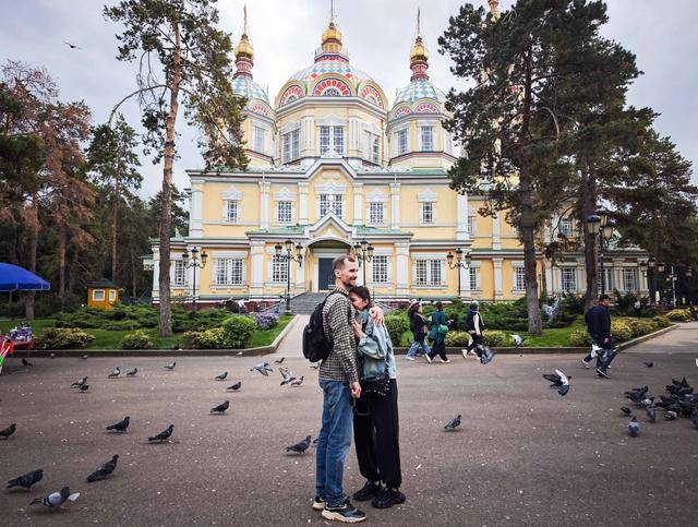 青年说 | 到中亚<strong></p>
<p>招商银行股票</strong>，奔赴一场激动人心的“探秘”