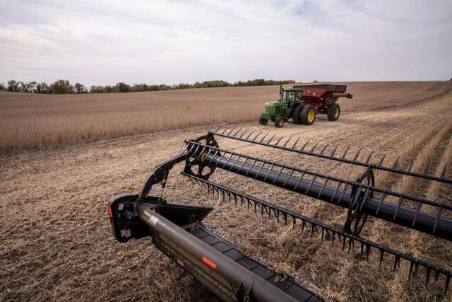 果然是美国害怕的人：李成刚一句话定调中美谈判<strong></p>
<p>招商银行股票</strong>！美方撤回100%关税