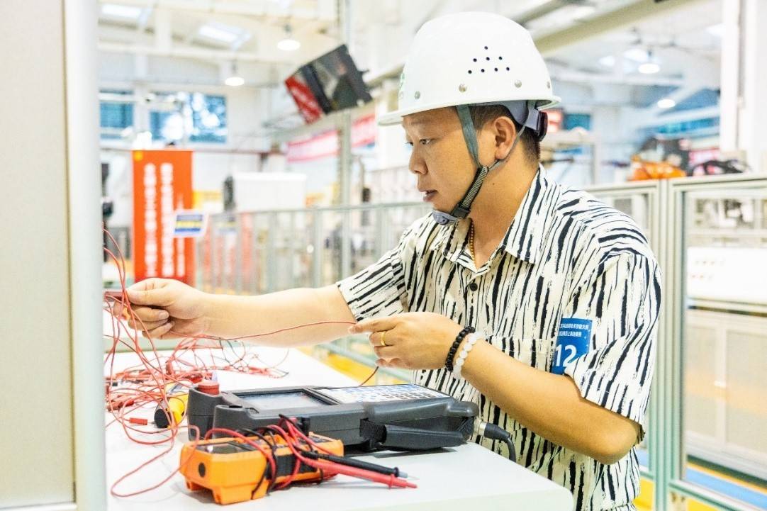 上海机器人系统运维选手集训有序推进<strong></p>
<p>招商银行股票</strong>，“破阵”指日可待