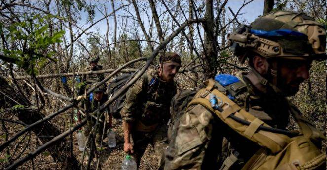 红军城大势已去<strong></p>
<p>光大证券股票</strong>，乌军士兵倒戈投俄后，公开宣布泽连斯基才是乌克兰的敌人