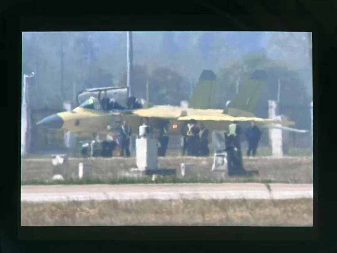 歼-35青春版<strong></p>
<p>国际医学股票</strong>？076专用舰载机？新机“超级小黄蜂”究竟是干嘛的？