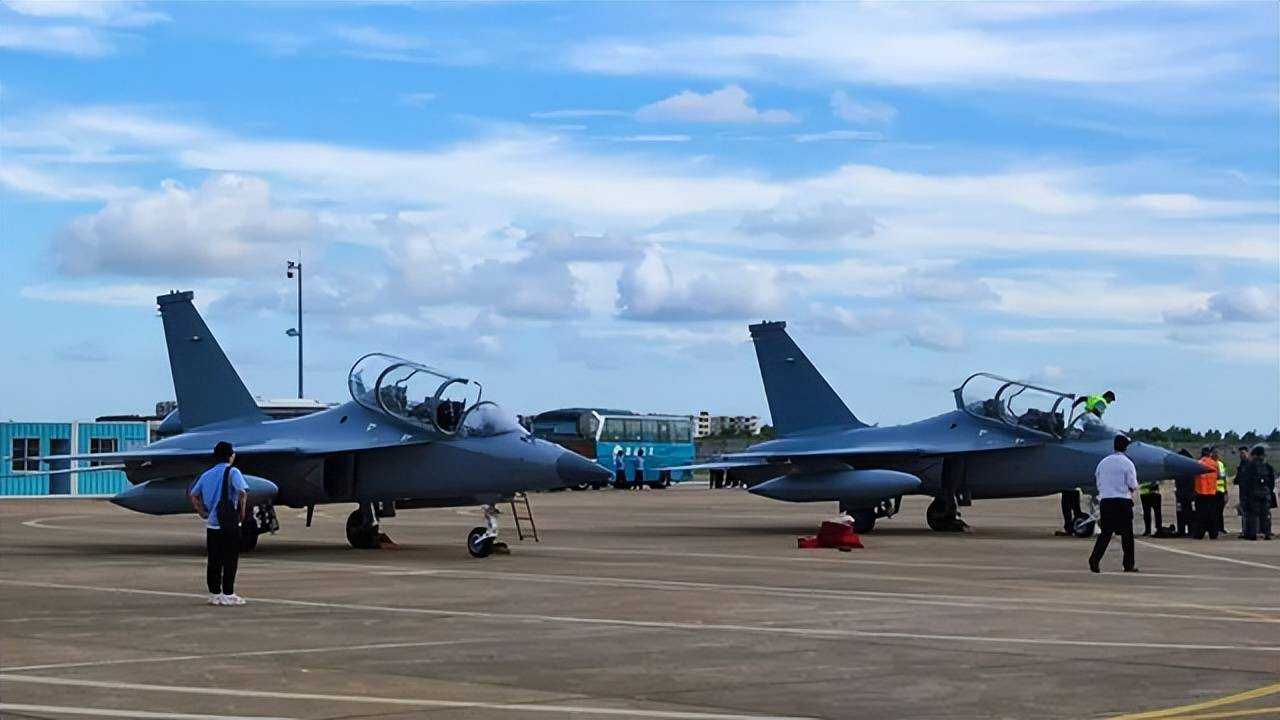 歼-35青春版<strong></p>
<p>国际医学股票</strong>？076专用舰载机？新机“超级小黄蜂”究竟是干嘛的？