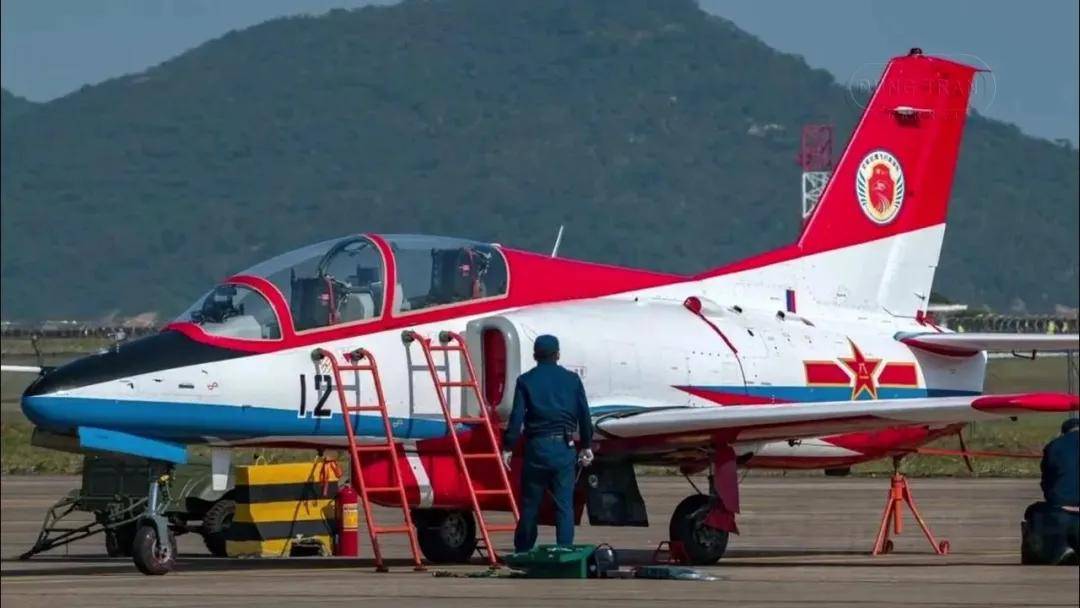 歼-35青春版<strong></p>
<p>国际医学股票</strong>？076专用舰载机？新机“超级小黄蜂”究竟是干嘛的？