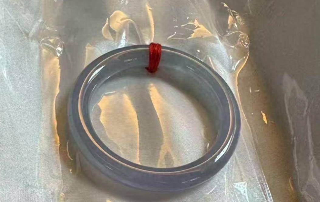 女子通过顺丰寄出7万元翡翠手镯<strong></p>
<p>国际医学股票</strong>,顾客却收到空包裹,警方已立案