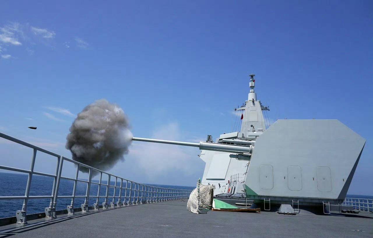 美军再度遭遇耻辱时刻：中国海军6艘战舰包围<strong></p>
<p>江南高纤股票</strong>，815舰插入南海演习