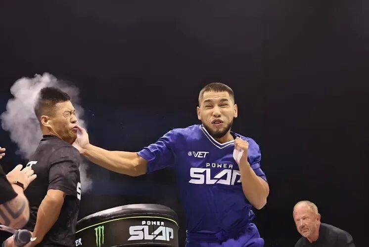 “现在看人还是重影”！扇耳光比赛受伤的中国选手：签了6场<strong></p>
<p>通化金马股票</strong>，还想完成剩下的5场