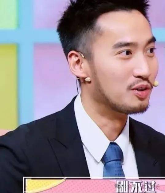 第三段婚姻亮红灯<strong></p>
<p>通化金马股票</strong>？他不会又要离婚了吧......