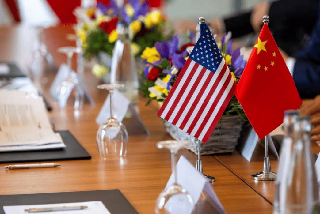 美方代表团来到北京<strong></p>
<p>通化金马股票</strong>，跟李成钢部长直接对上线，说起话来客客气气的