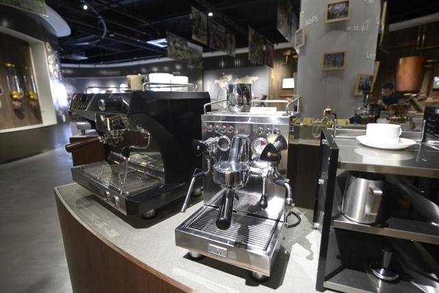 四中全会精神在基层丨记者手记：不产一粒生豆<strong></p>
<p>通化金马股票</strong>，昆山何以打造千亿元级咖啡产业？