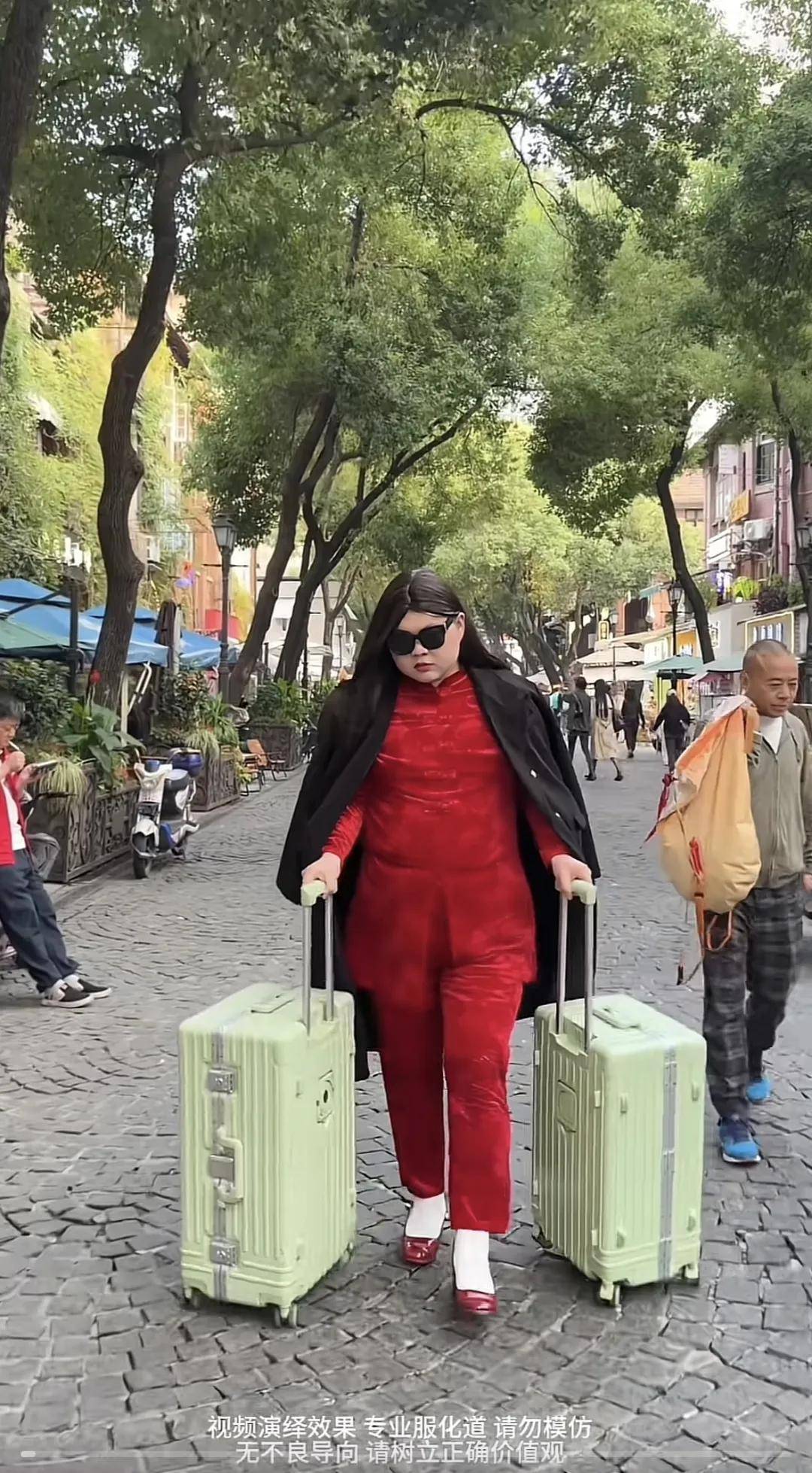 李湘气得翻出了瘦瘦的照片……她年轻时确实是仙女啊<strong></p>
<p>通化金马股票</strong>！