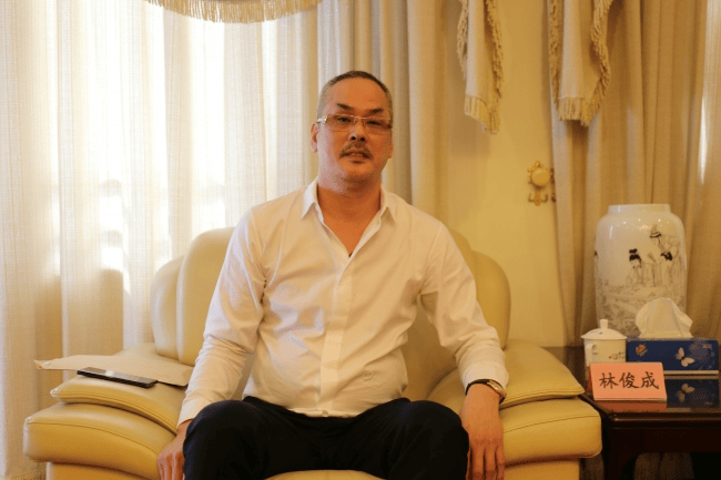 成都路桥95后美女董事长林晓晴的神秘父亲<strong></p>
<p>通化金马股票</strong>，终于曝光了？