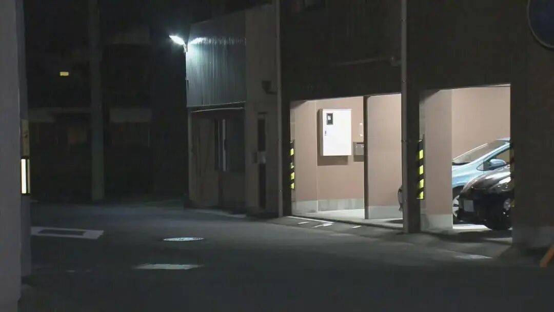 男子开车撞倒人<strong></p>
<p>美邦服饰股票</strong>,下车一看竟是自己86岁的父亲,老人送医后身亡