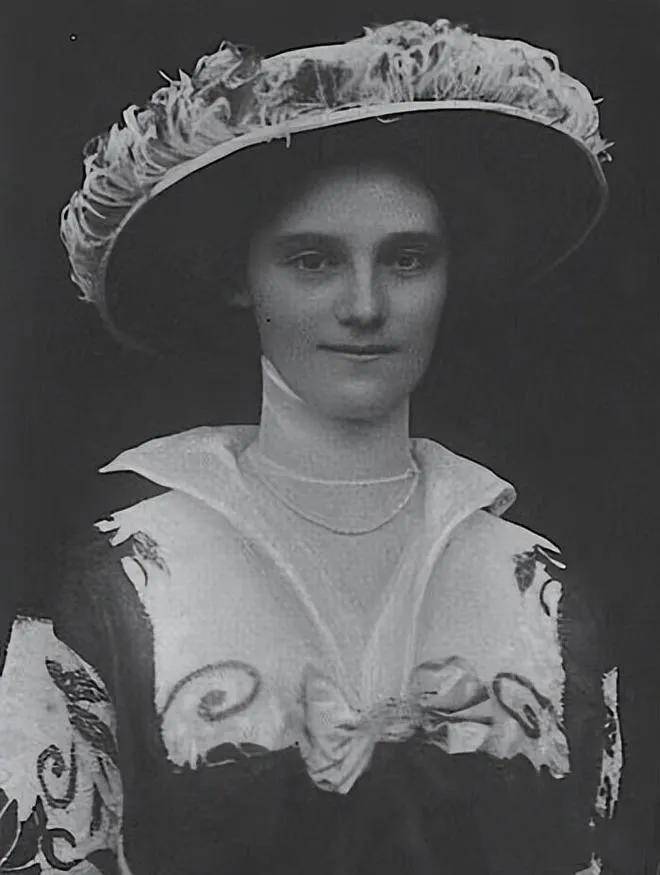 失踪百年的欧洲王室诅咒之钻重现<strong></p>
<p>美邦服饰股票</strong>，背后藏着一位忠贞皇后的惊人布局