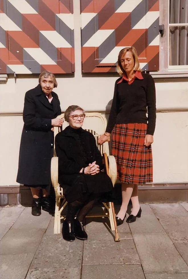 失踪百年的欧洲王室诅咒之钻重现<strong></p>
<p>美邦服饰股票</strong>，背后藏着一位忠贞皇后的惊人布局