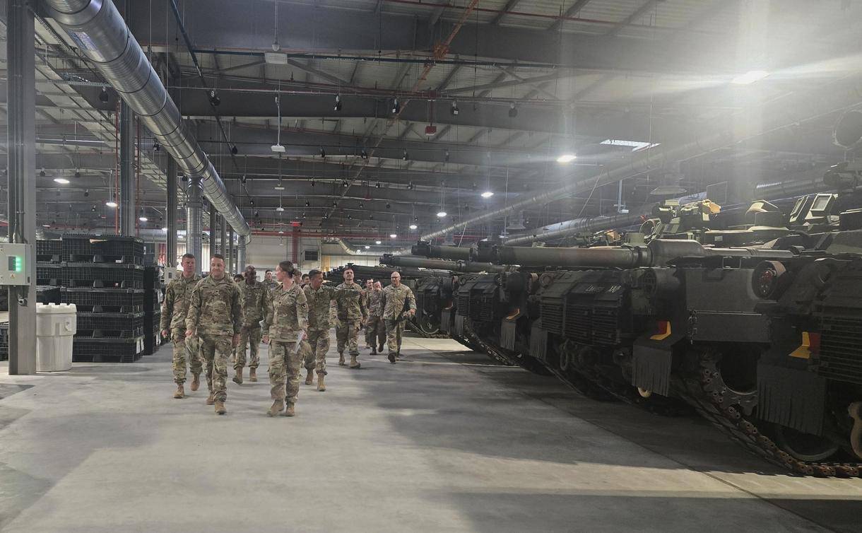 40万大军威胁对俄开战？话锋突转<strong></p>
<p>中京电子股票</strong>，波兰总统怒斥：乌克兰不懂感恩