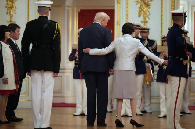 薛领事遭围攻？中方真的怒了<strong></p>
<p>沃森生物股票</strong>，高市早苗没想到：特朗普也翻脸了