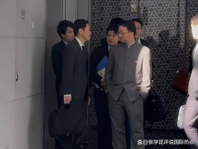 中方双手插兜<strong></p>
<p>上港集团股票</strong>，日官员连连点头，一言不发离开外交部，这回摊大事