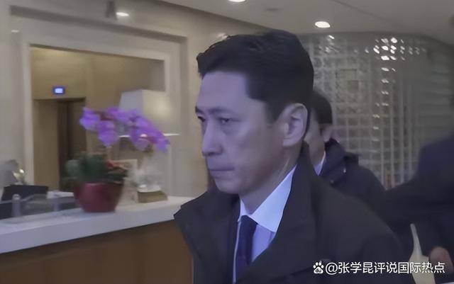 中方双手插兜<strong></p>
<p>上港集团股票</strong>，日官员连连点头，一言不发离开外交部，这回摊大事