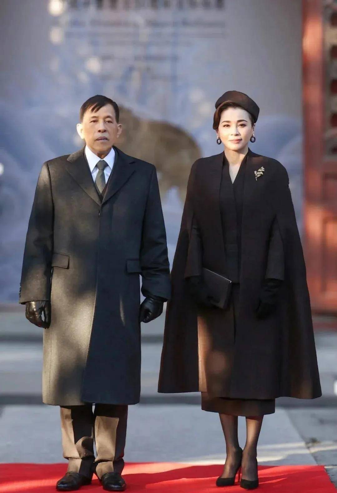 泰国王后访华“穿搭九宫格”出圈<strong></p>
<p>上港集团股票</strong>，隆重珠宝展现用心诚意