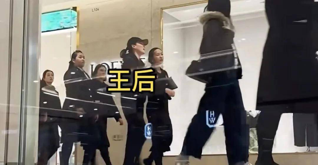 泰国王后访华“穿搭九宫格”出圈<strong></p>
<p>上港集团股票</strong>，隆重珠宝展现用心诚意