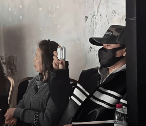 考古|胡彦斌易梦玲恋情曝光！相差16岁横跨歌手网红领域<strong></p>
<p>上港集团股票</strong>，25年底最让人震惊的情侣出现