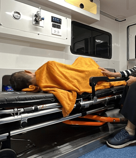 泰国女子被医院宣告脑癌死亡<strong></p>
<p>丰乐种业股票</strong>，火化前突然睁眼，现场众人吓到尖叫