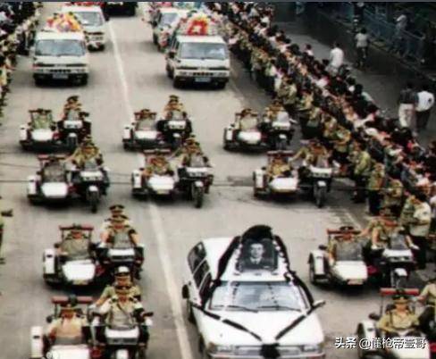 无间道?山西警察中队长抢运钞车<strong></p>
<p>立讯精密股票</strong>,被同事百发子弹乱枪击毙